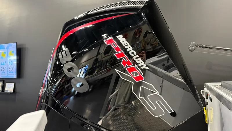 Slide: The Image of Mercury Pro XS 300 outboard motor on Hewescraft 240 Ocean Pro ET HT, 2025 model. - 8