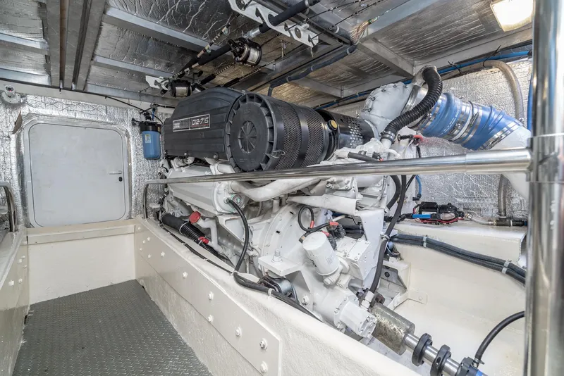 Slide: The Image of Navigator 62 Pilothouse 2008 - 55