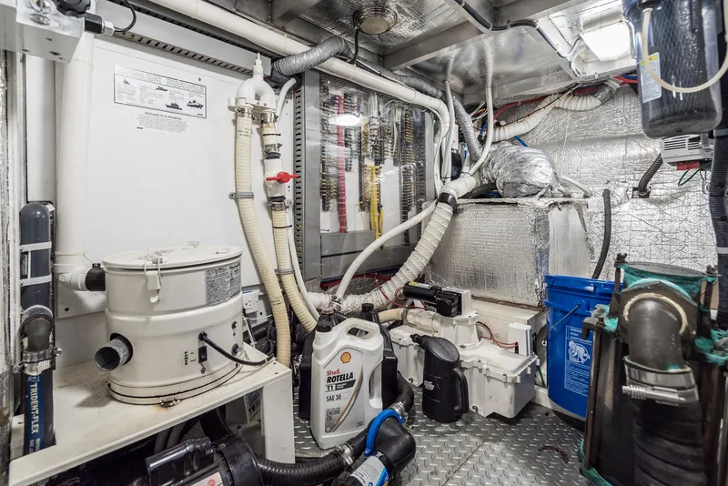 Slide: The Image of Navigator 62 Pilothouse 2008 - 63