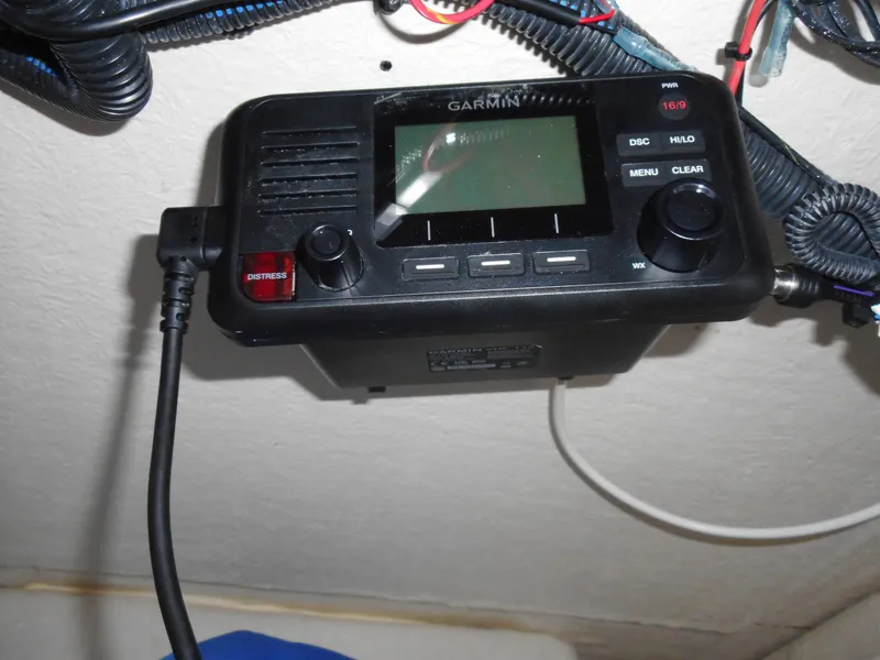 Slide: The Image of garmin VHF - 5