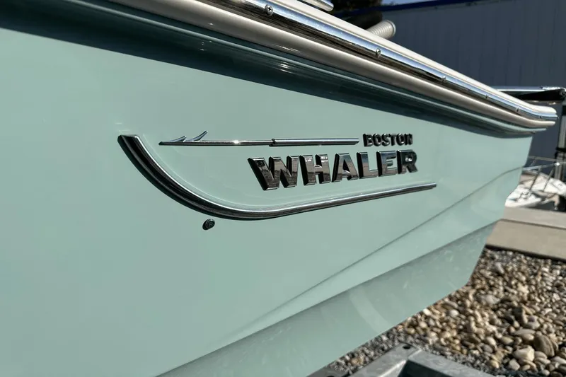 Slide: The Image of Boston Whaler 160 Super Sport 2024 - 13