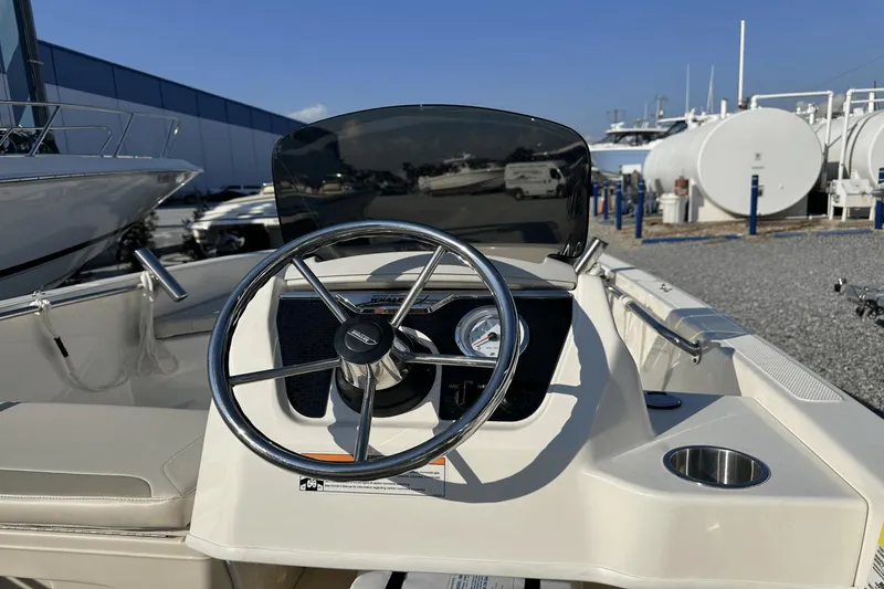 Slide: The Image of Boston Whaler 160 Super Sport 2024 - 16