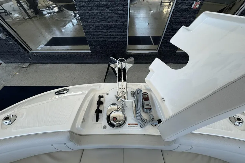 Slide: The Image of Sea Ray SDX 290 Outboard 2025 - 22