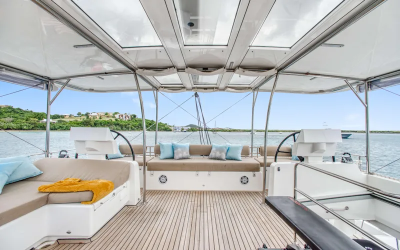 Slide: The Image of Lagoon 620 2013 - 12