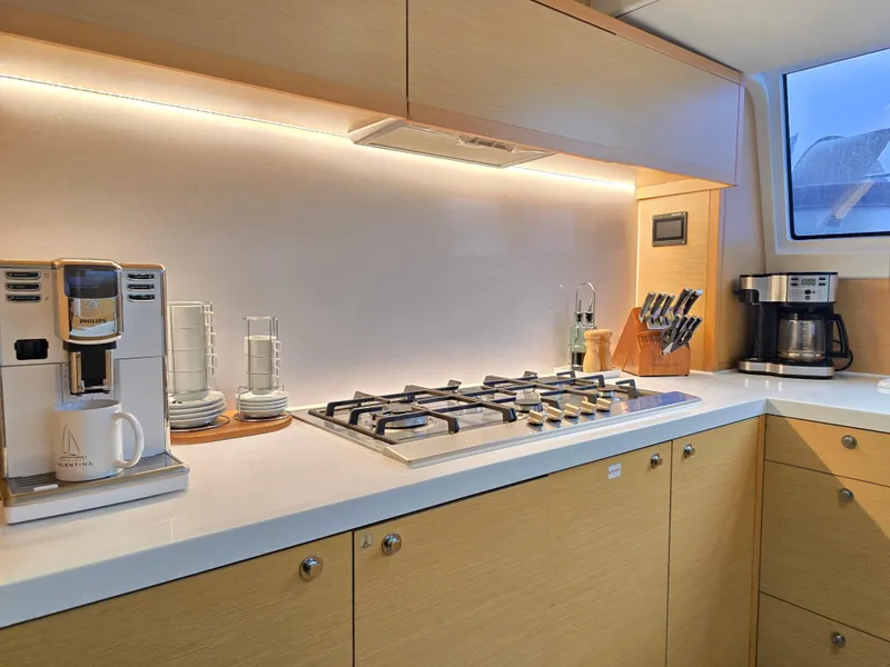 Slide: The Image of Lagoon 620 2013 - 27