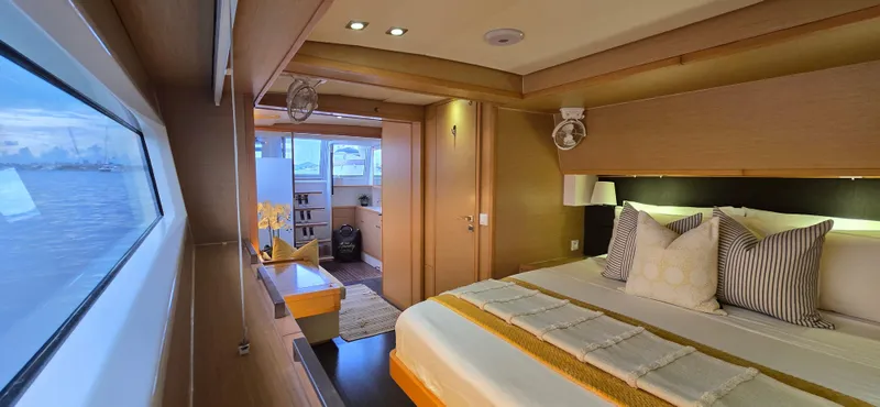 Slide: The Image of Lagoon 620 2013 - 34