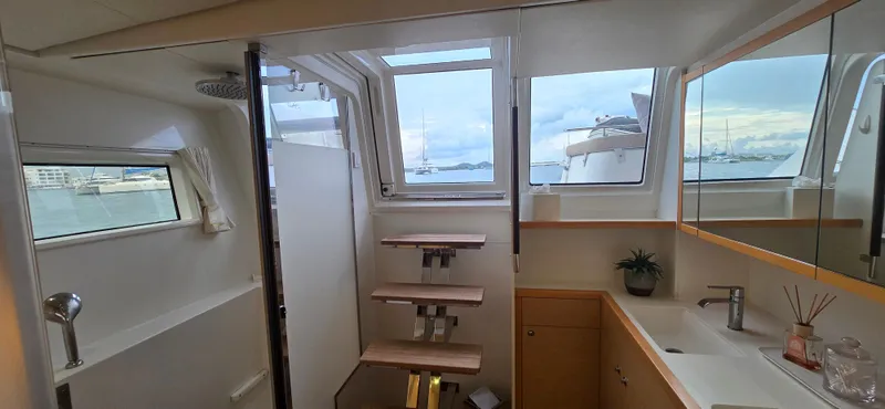 Slide: The Image of Lagoon 620 2013 - 37