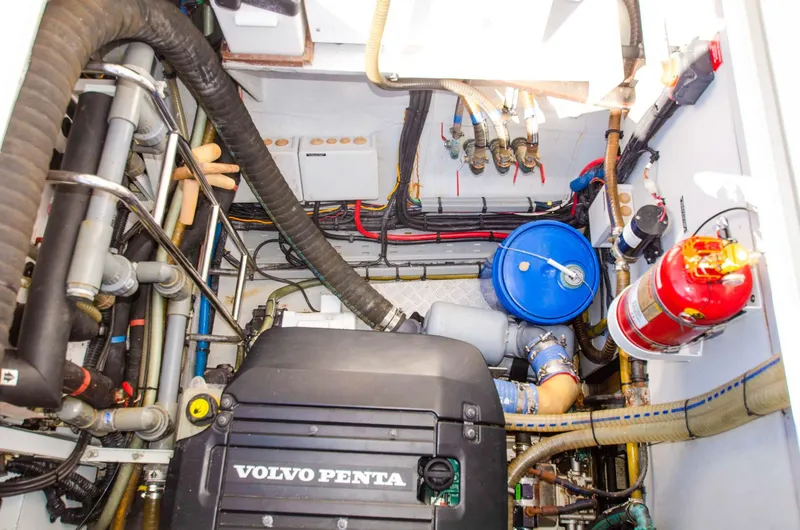 Slide: The Image of Lagoon 620 2013 - 53