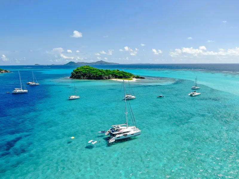 Slide: The Image of Lagoon 620 2013 - 9