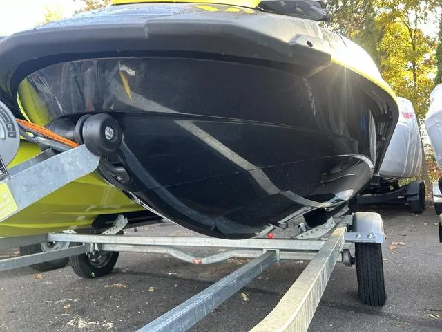Slide: The Image of 2016 Yamaha WaveRunner VX on trailer, close-up of hull and trailer details. - 5