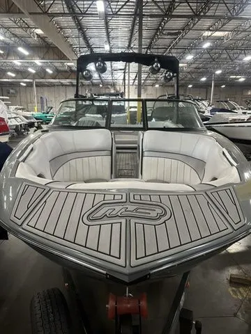 Slide: The Image of MB B52 23 Alpha 2022 - 12