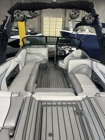 Slide: The Image of MB B52 23 Alpha 2022 - 6