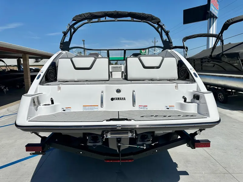 Slide: The Image of Yamaha 252XE 2025 - 11