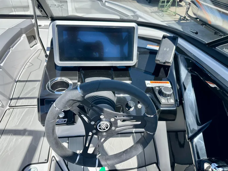 Slide: The Image of Yamaha 252XE 2025 - 13