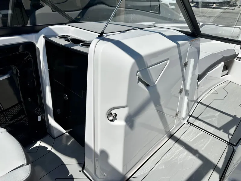 Slide: The Image of Yamaha 252XE 2025 - 5