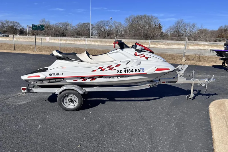 Slide: The Image of Yamaha VX CRUISER HO 2022 - 4