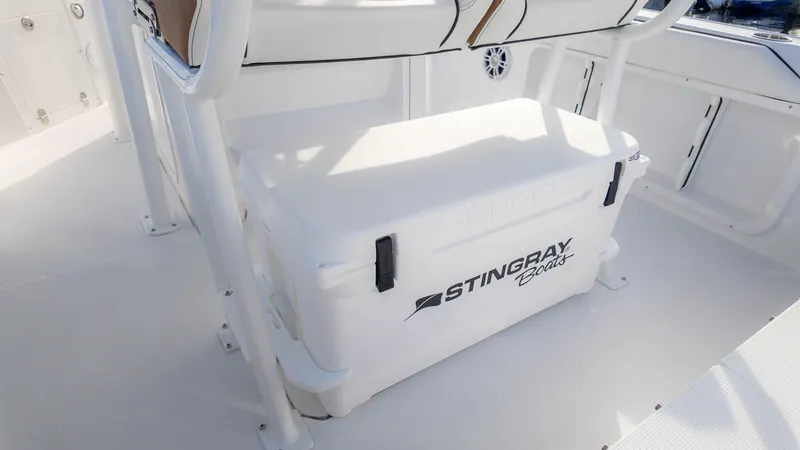 Slide: The Image of 2025 Stingray 216CC boat interior with Engel cooler under seat. - 26