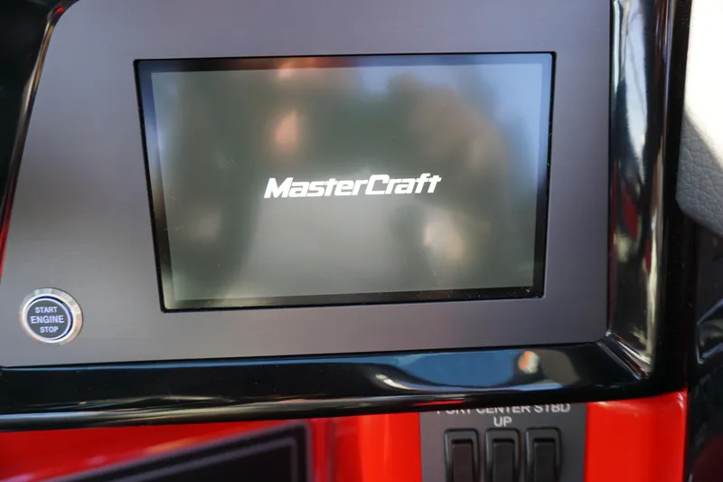 Slide: The Image of MasterCraft NXT23 - ICON PACKAGE - 3K Rebate Eligible 2025 - 11