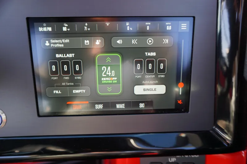 Slide: The Image of MasterCraft NXT23 - ICON PACKAGE - 3K Rebate Eligible 2025 - 13