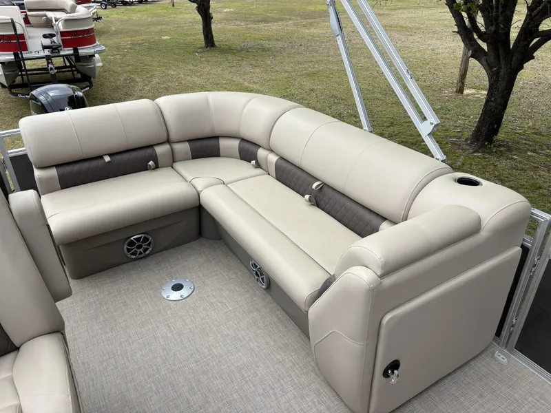 Slide: The Image of Sun Tracker Party Barge 20 DLX 2025 - 13