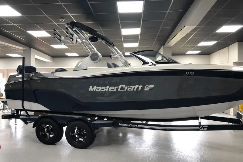 Slide: The Image of MasterCraft XT22 2025 - 8