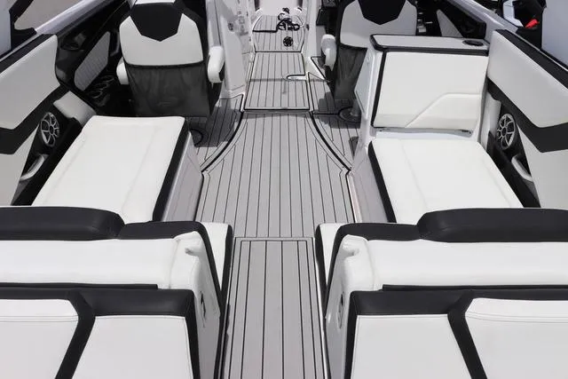 Slide: The Image of Yamaha 252S-WHITE-GALVANIZED 2025 - 11