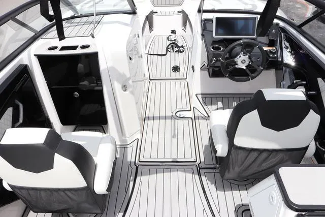 Slide: The Image of Yamaha 252S-WHITE-GALVANIZED 2025 - 14