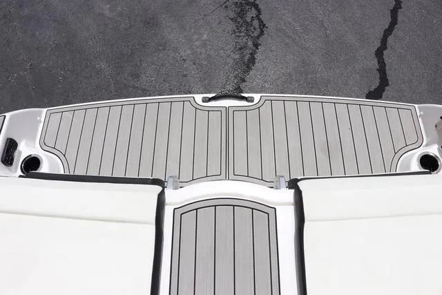 Slide: The Image of Yamaha 252S-WHITE-GALVANIZED 2025 - 32