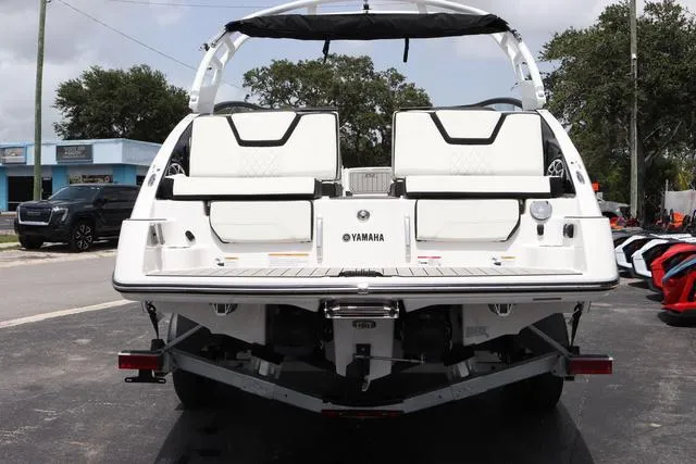 Slide: The Image of Yamaha 252S-WHITE-GALVANIZED 2025 - 4