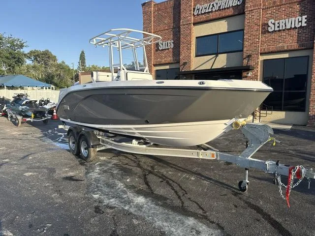 Slide: The Image of Yamaha 222 FSH Sport E 2025 - 2