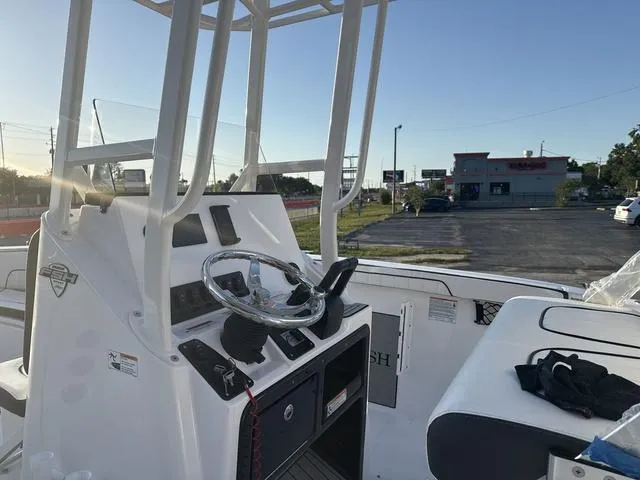 Slide: The Image of Yamaha 222 FSH Sport E 2025 - 8