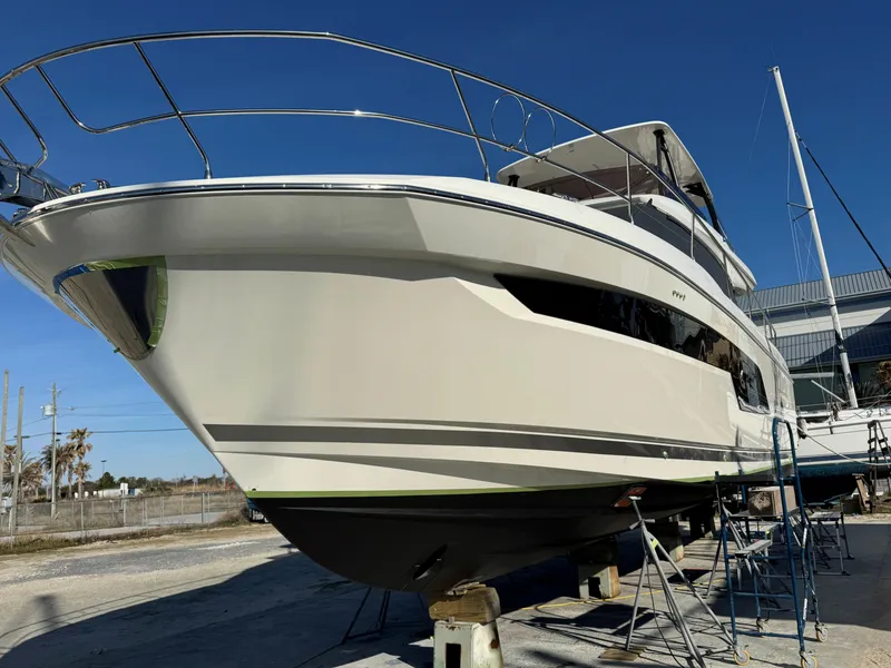 Slide: The Image of Prestige 520 2022 - 61