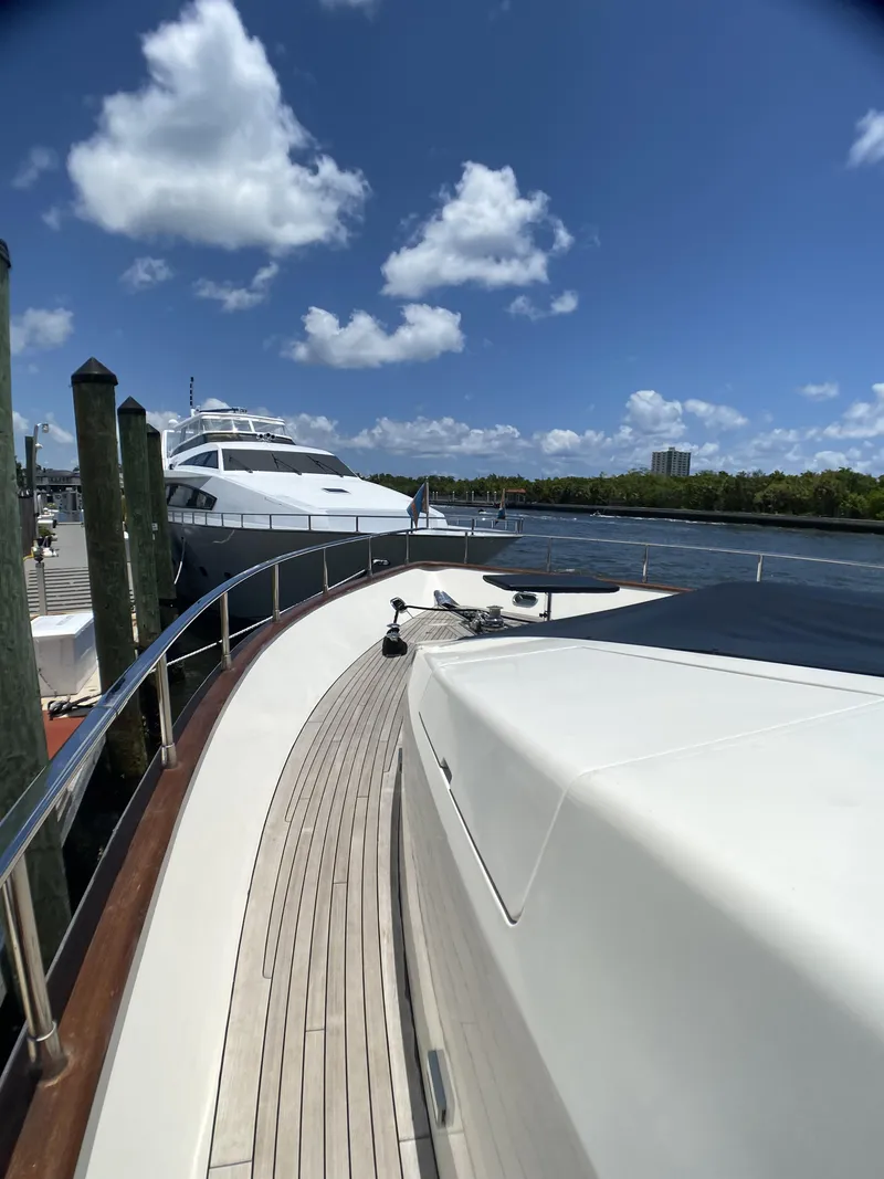 Slide: The Image of Azimut 85 Ultimate 1999 - 102