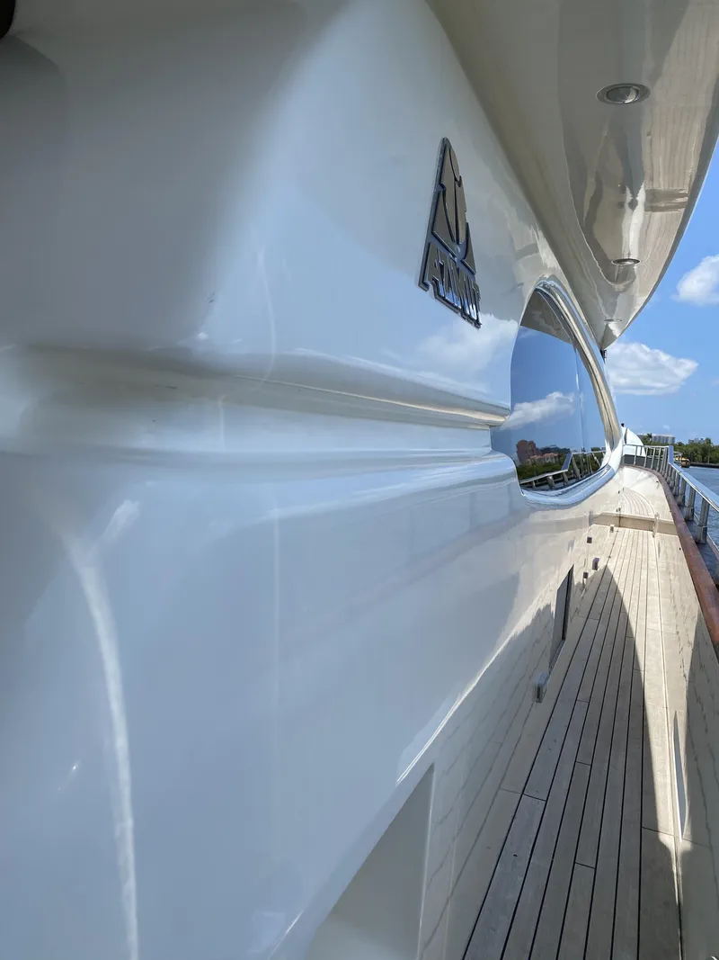 Slide: The Image of Azimut 85 Ultimate 1999 - 108