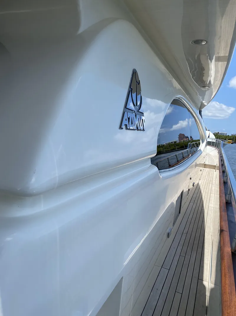 Slide: The Image of Azimut 85 Ultimate 1999 - 109