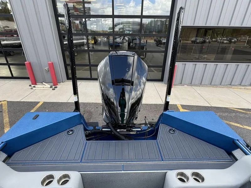 Slide: The Image of 2025 SeaArk Super Lounge Easy boat with sleek design and powerful engine. - 21