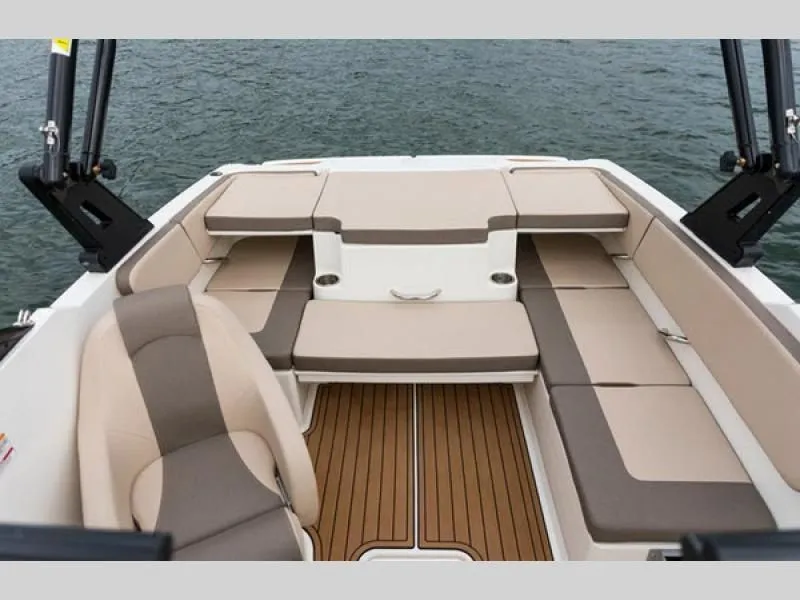 Slide: The Image of VR Series VR4 2020 - 10