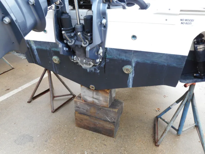 Slide: The Image of Underwater lights - 5