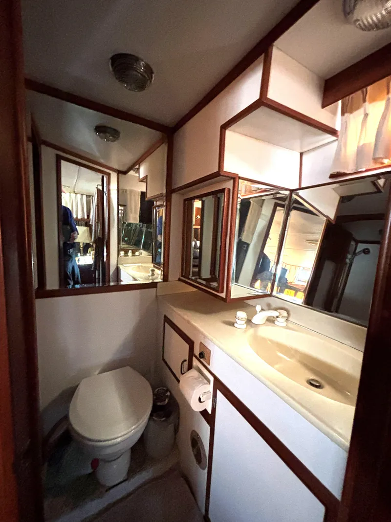 Slide: The Image of Marine Trader Tradewinds 43 Motor Yacht 1988 - 51