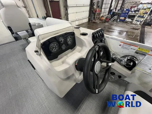Slide: The Image of Princecraft 21 Sportfisher 2-S Pontoon & Mercury 4-Stroke EFI 2025 - 16