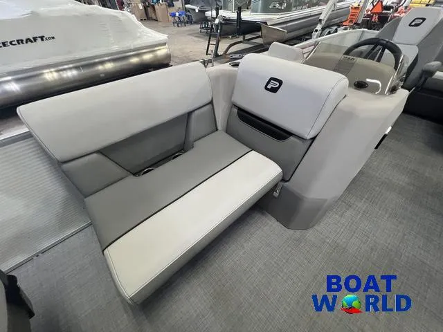 Slide: The Image of Princecraft 21 Sportfisher 2-S Pontoon & Mercury 4-Stroke EFI 2025 - 24
