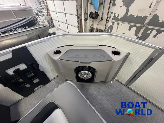 Slide: The Image of Princecraft 21 Sportfisher 2-S Pontoon & Mercury 4-Stroke EFI 2025 - 26