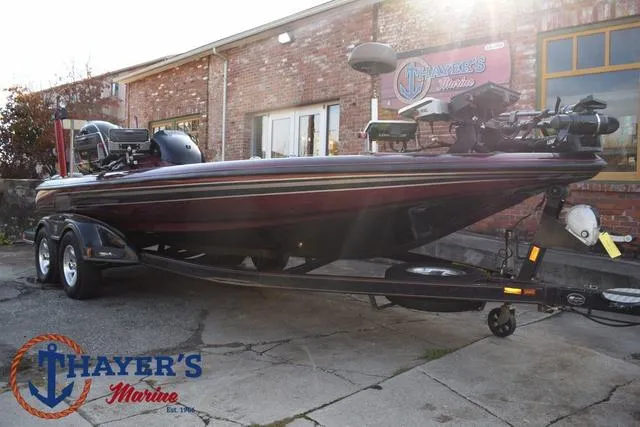 Slide: The Image of 2010 Skeeter ZX225 bass boat at Thayer's Marine dealership. - 45