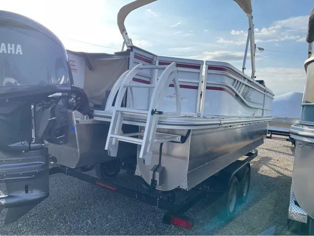 Slide: The Image of SunCatcher Select 322RF 2025 - 4