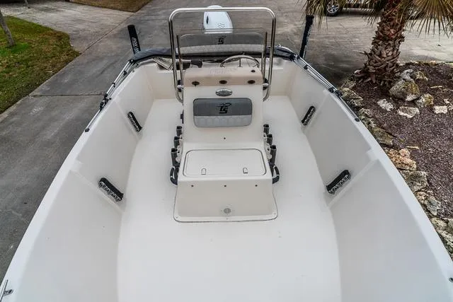 Slide: The Image of Sea Chaser EV18 Sea Skiff 2025 - 4