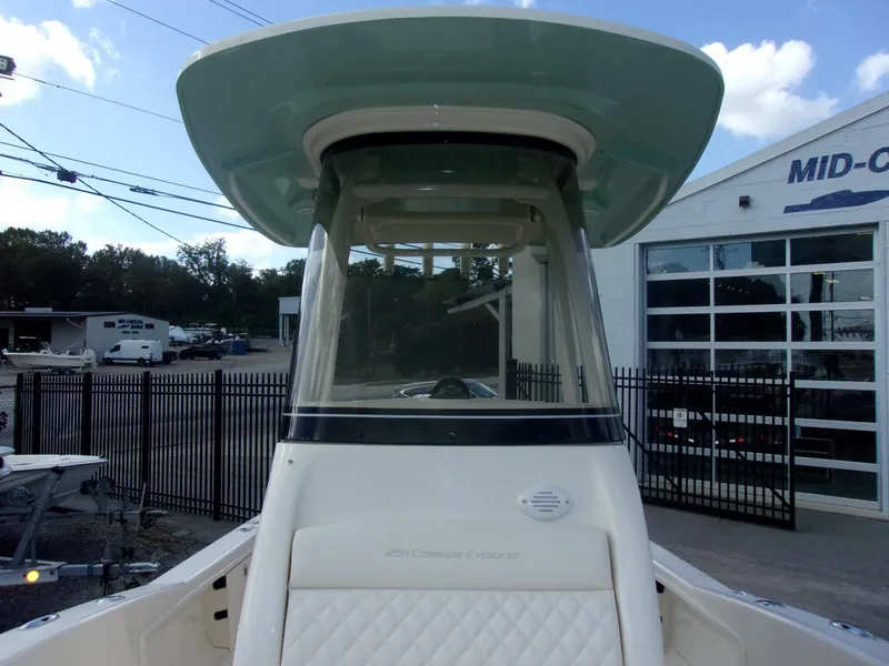 Slide: The Image of Grady-White 251 Coastal Explorer 2025 - 19