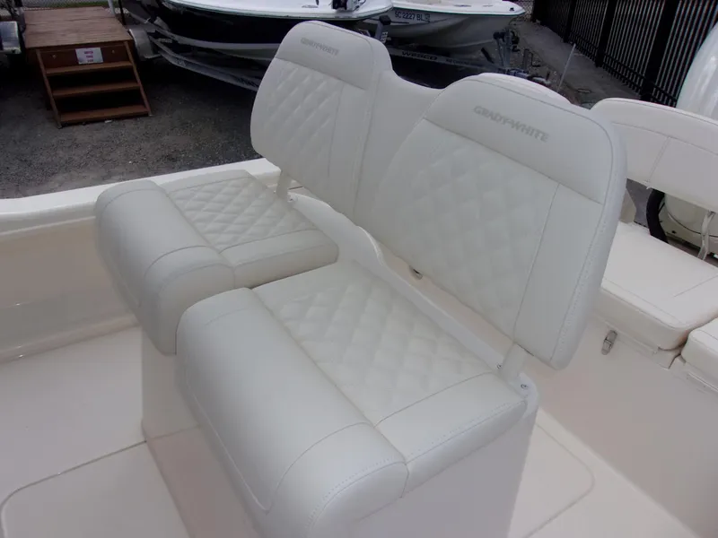 Slide: The Image of Grady-White 251 Coastal Explorer 2025 - 6