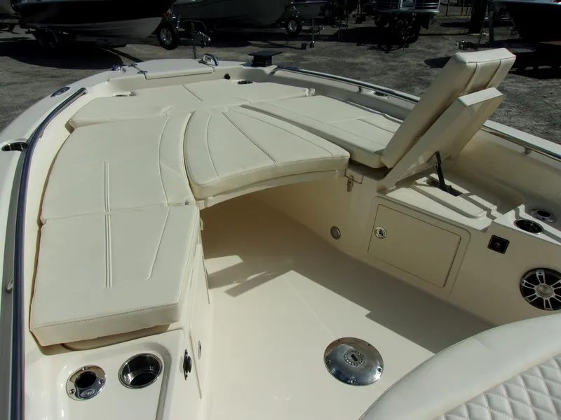 Slide: The Image of Grady-White 251 Coastal Explorer 2025 - 9