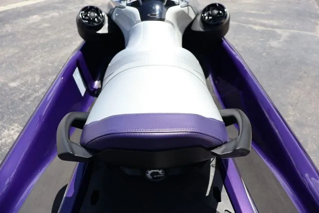 Slide: The Image of Sea-Doo GTI SE 170 2025 - 12