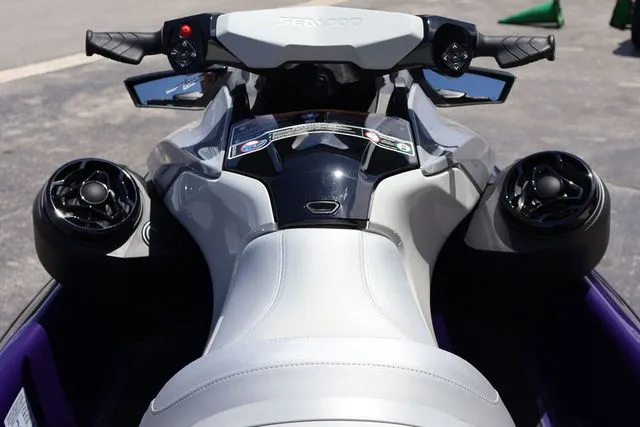 Slide: The Image of Sea-Doo GTI SE 170 2025 - 13